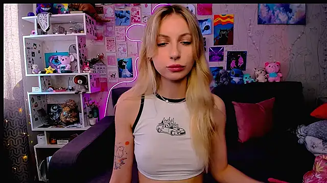 Snapshot of Maria_Hunt chatting on February 6, 2025, 6:51 am Maria Hunt online show from February 6, 2025, 6:51 am