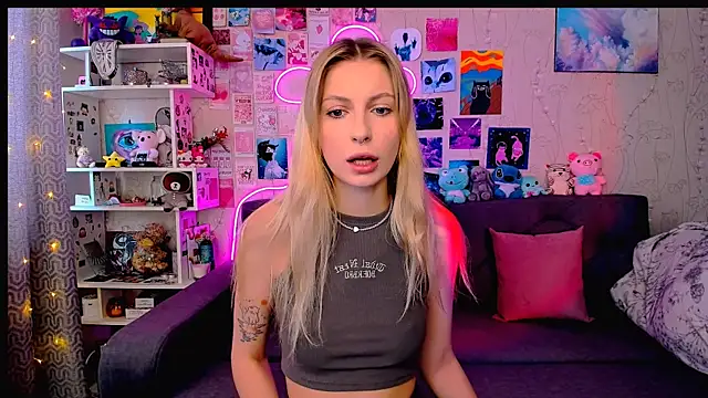 Snapshot of Maria_Hunt chatting on February 7, 2025, 4:06 am Maria Hunt online show from February 7, 2025, 4:06 am