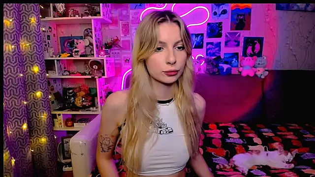 Snapshot of Maria_Hunt chatting on January 31, 2025, 1:45 pm Maria Hunt online show from January 31, 2025, 1:45 pm