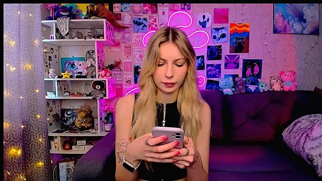 Snapshot of Maria_Hunt chatting on February 8, 2025, 3:30 am Maria Hunt online show from February 8, 2025, 3:30 am