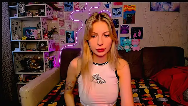 Snapshot of Maria_Hunt chatting on January 14, 2025, 4:04 am Maria Hunt online show from January 14, 2025, 4:04 am