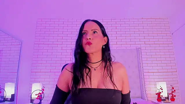 Coco Balenciaga  online show from April 2, 2026, 11:39 am