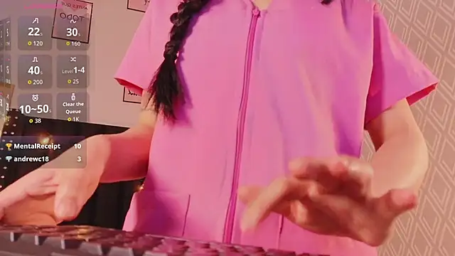 littleebluee online show from October 12, 2025, 7:37 pm