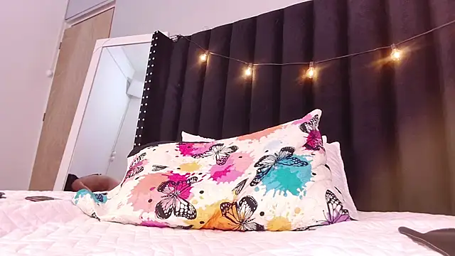 littleebluee online show from March 2, 2025, 6:35 pm