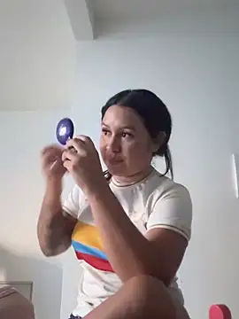 Pretty Isadora online show from March 26, 2026, 11:02 pm