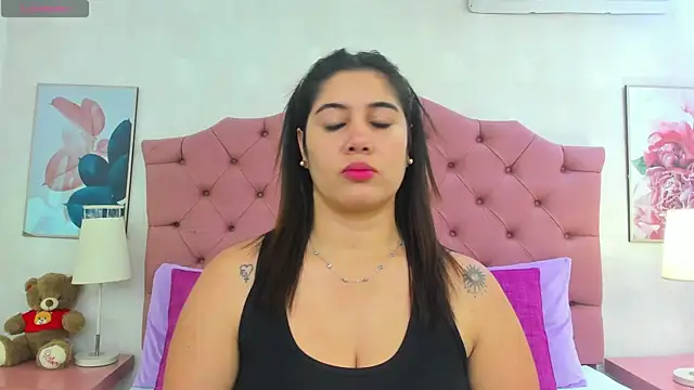 Snapshot of ThyaraJhons chatting on June 22, 2026, 12:35 pm ThyaraJhons online show from June 22, 2026, 12:35 pm