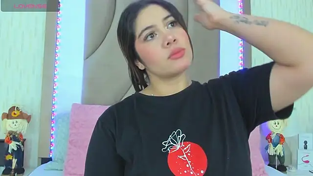 Snapshot of ThyaraJhons chatting on October 22, 2025, 12:15 pm ThyaraJhons online show from October 22, 2025, 12:15 pm