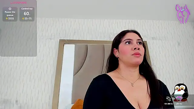 Snapshot of ThyaraJhons chatting on March 10, 2025, 11:55 am ThyaraJhons online show from March 10, 2025, 11:55 am