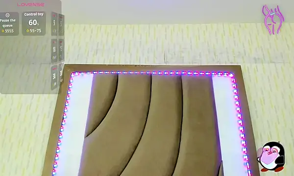 Snapshot of ThyaraJhons chatting on September 15, 2025, 12:05 pm ThyaraJhons online show from September 15, 2025, 12:05 pm