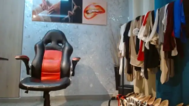 Samantabrown  online show from March 13, 2026, 11:15 am