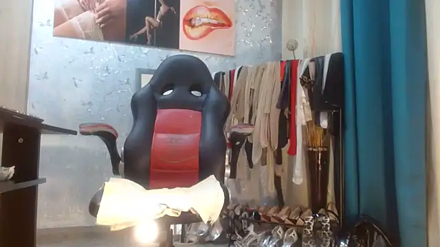 Snapshot of Samantabrown_ chatting on June 10, 2026, 11:00 am Samantabrown online show from June 10, 2026, 11:00 am