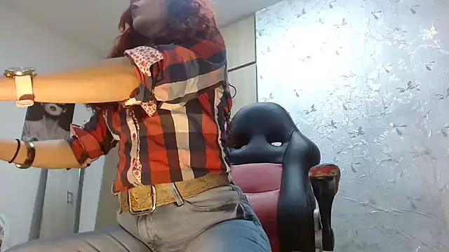 Samantabrown  online show from October 2, 2025, 11:35 am