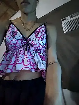 The-quee22 online show from November 20, 2025, 6:52 pm