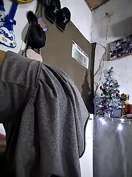 The-quee22 online show from December 19, 2025, 1:20 am