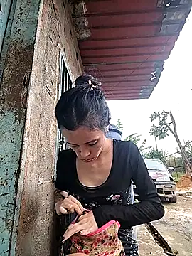 The-quee22 online show from October 3, 2025, 9:05 pm