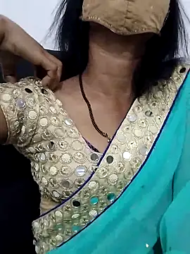 Snapshot of Triveni-Lovely chatting on February 19, 2026, 7:05 am Triveni-Lovely online show from February 19, 2026, 7:05 am