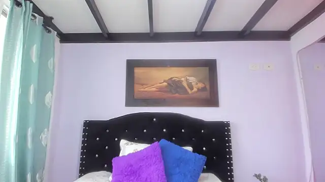 Alexandra Torress online show from October 29, 2025, 4:17 pm