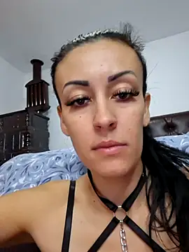 loryyy sexyyy online show from October 3, 2025, 11:01 am