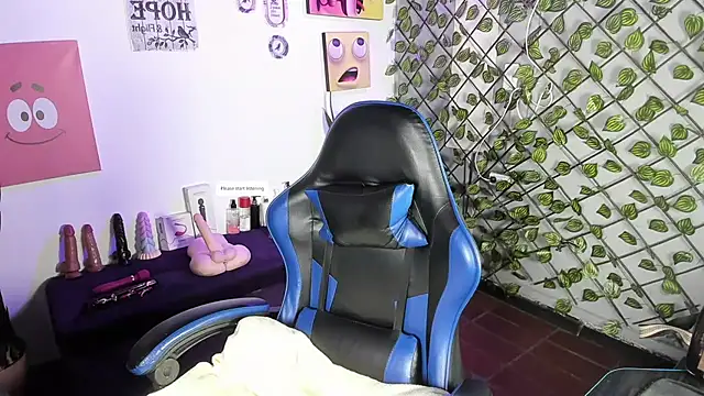 Amy hoy69 online show from March 1, 2026, 2:11 am