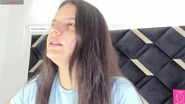 IsabellaGrey19 online show from December 2, 2025, 7:26 pm