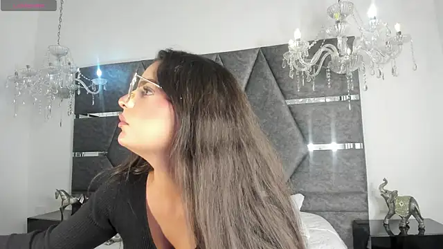 IsabellaGrey19 online show from September 24, 2025, 8:15 pm