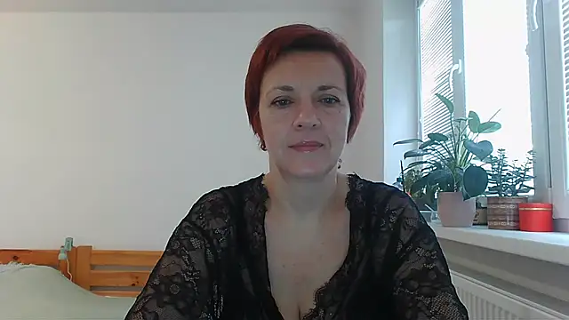 LoraLoraMay online show from September 24, 2025, 9:05 am