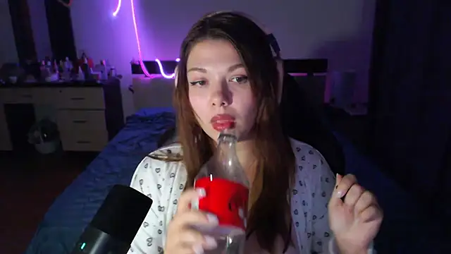 helengilmor online show from November 13, 2025, 5:50 pm