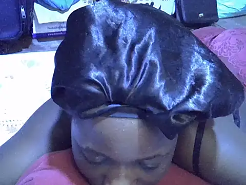 Adaline-Paris online show from January 11, 2026, 6:37 pm