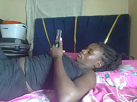 Snapshot of awino001 chatting on November 20, 2025, 2:12 am awino001 online show from November 20, 2025, 2:12 am