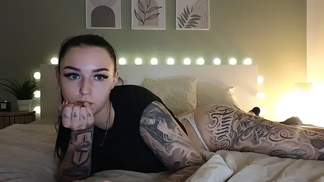 anastasiaink online show from December 4, 2025, 8:08 pm