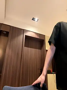 1a1a1alll online show from September 29, 2025, 4:01 pm