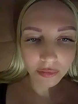 Snapshot of Aleksandrakis chatting on May 21, 2026, 5:43 pm Aleksandrakis online show from May 21, 2026, 5:43 pm