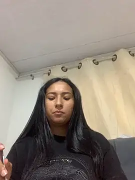 luna asss online show from September 18, 2025, 3:04 pm