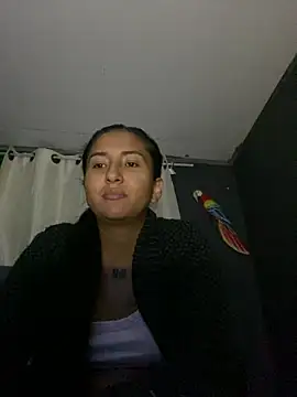 luna asss online show from May 13, 2026, 2:40 am