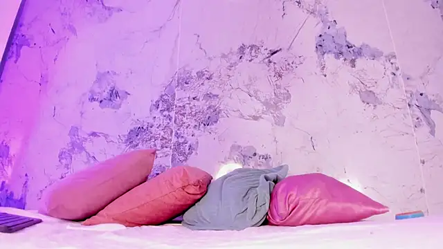 Kim Baker1 online show from September 30, 2025, 7:42 pm