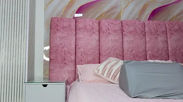 kendal rossi online show from February 24, 2026, 11:55 am