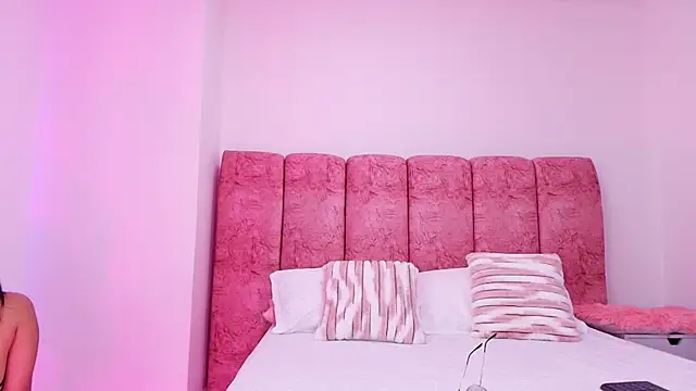 kendal rossi online show from November 10, 2025, 11:59 am