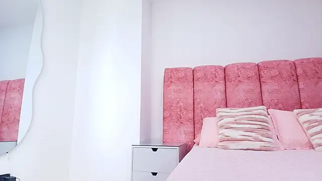 kendal rossi online show from November 29, 2025, 12:05 pm