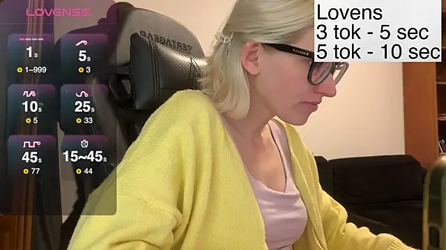 Sexy Sweets online show from November 18, 2025, 6:44 pm