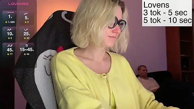 Sexy Sweets online show from December 13, 2025, 8:04 pm