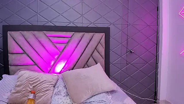 Naomi-Haruno online show from February 27, 2025, 3:29 am