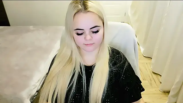 lovely-eyes online show from February 15, 2025, 12:48 am