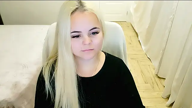 lovely-eyes online show from March 19, 2025, 12:48 am