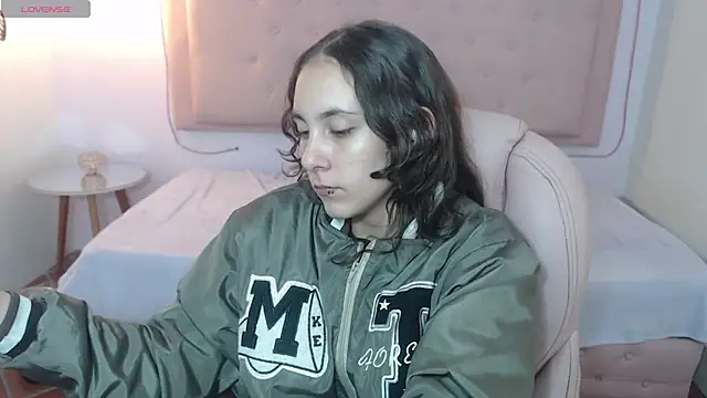 Snapshot of xlunna chatting on March 9, 2025, 12:20 pm xlunna online show from March 9, 2025, 12:20 pm