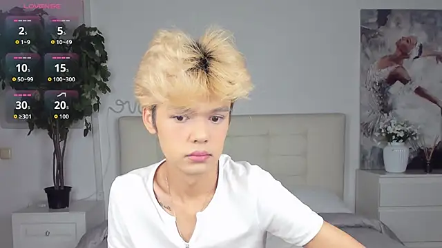 Felix Rey online show from September 19, 2025, 1:26 pm