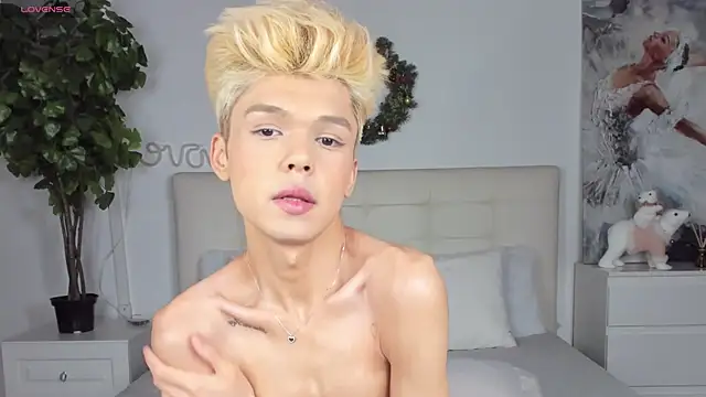 Felix Rey online show from December 4, 2025, 6:18 pm