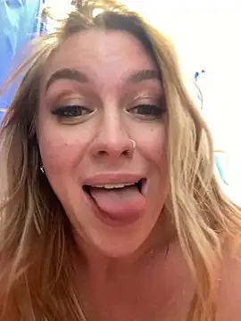 Snapshot of Sweet___Emily chatting on January 24, 2025, 5:53 pm Sweet Emily online show from January 24, 2025, 5:53 pm