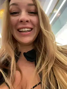 Snapshot of Sweet___Emily chatting on February 4, 2025, 2:53 pm Sweet Emily online show from February 4, 2025, 2:53 pm