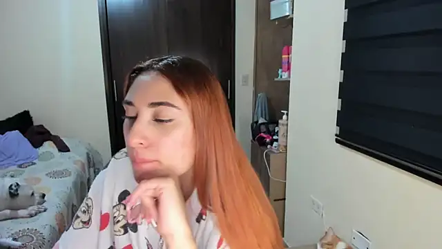 Amy Walker online show from September 25, 2025, 8:04 pm