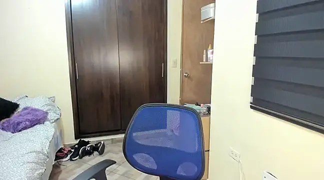 Amy Walker online show from February 17, 2025, 7:01 pm